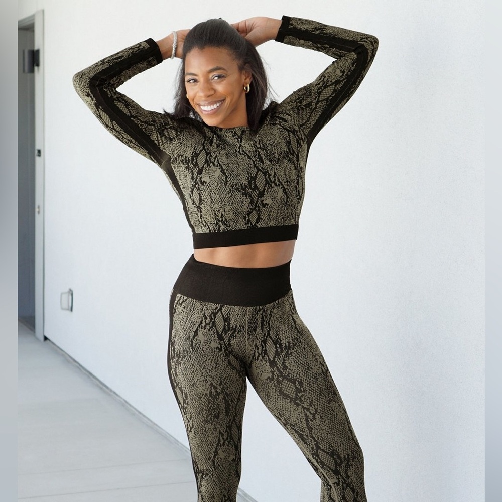 Fabletics Kamila Seamless Long-Sleeve Top Sz XL